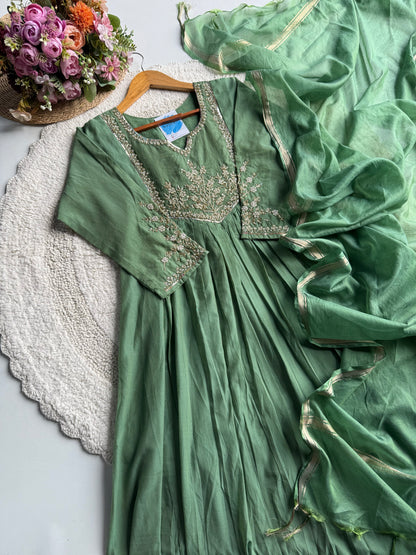 SHUBHRA MUL ✨