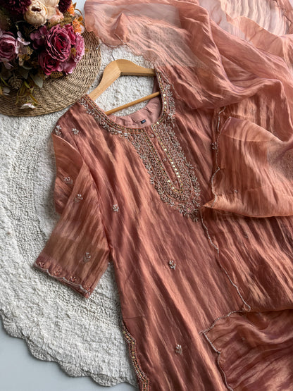 PARINITA ✨