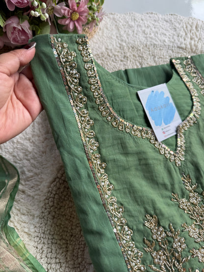SHUBHRA MUL ✨